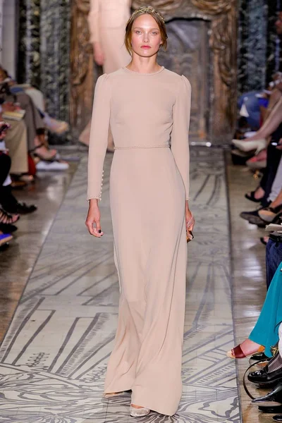 Look 13